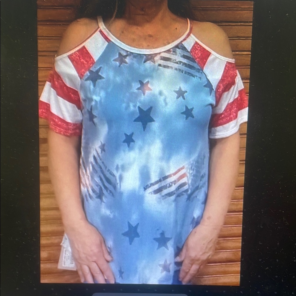 Women's Blue and Red Star Print Cold Shoulder Top